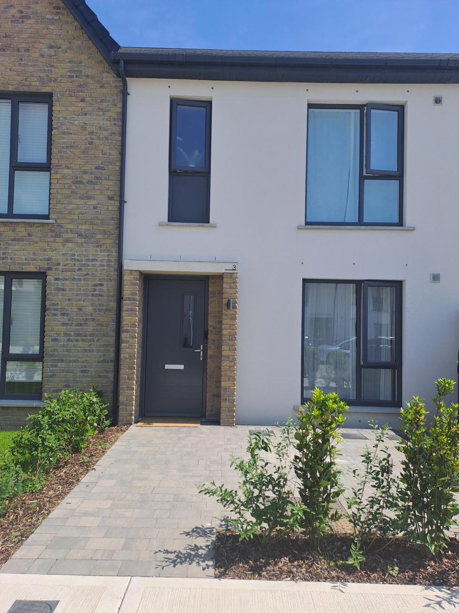 Cozy Bedroom In Lucan, Dublin Exterior photo