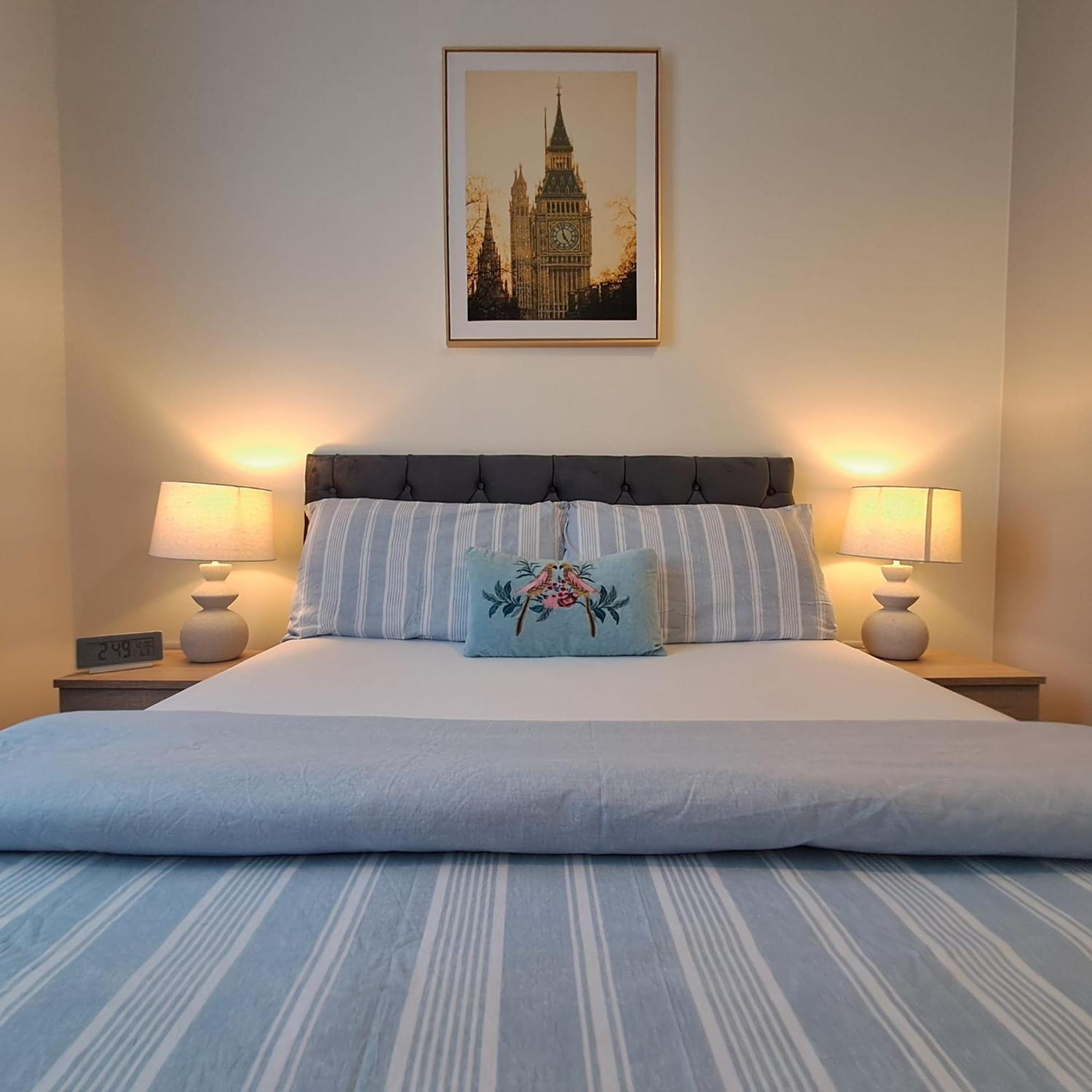 Cozy Bedroom In Lucan, Dublin Exterior photo